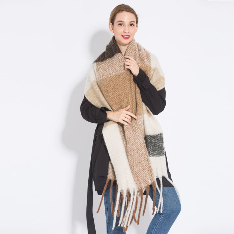 Cashmere Women's Scarf in Plaid Print