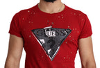 T-shirt de homem casual Guess vermelha em algodão com estampa do logótipo e detalhes perfurados.