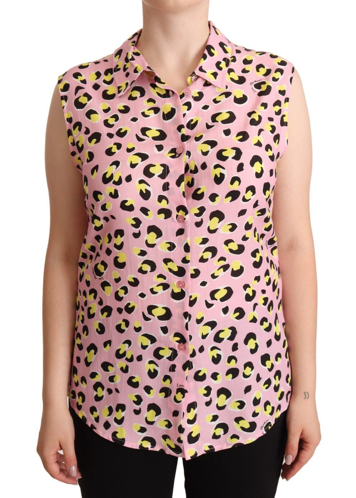 Ich liebe das ärmellose Polo-Top mit Kragen von Moschino in Pink mit Leopardenmuster.