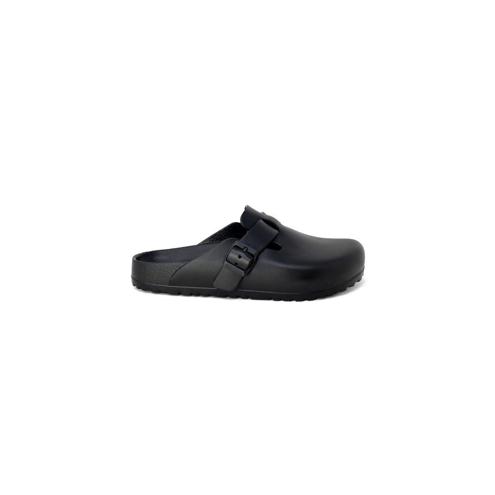Chinelo Birkenstock em plástico preto