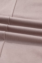 Sweatshirt oversized com capuz e patchwork de retalhos em tecido waffle de cabra com costura aparente.