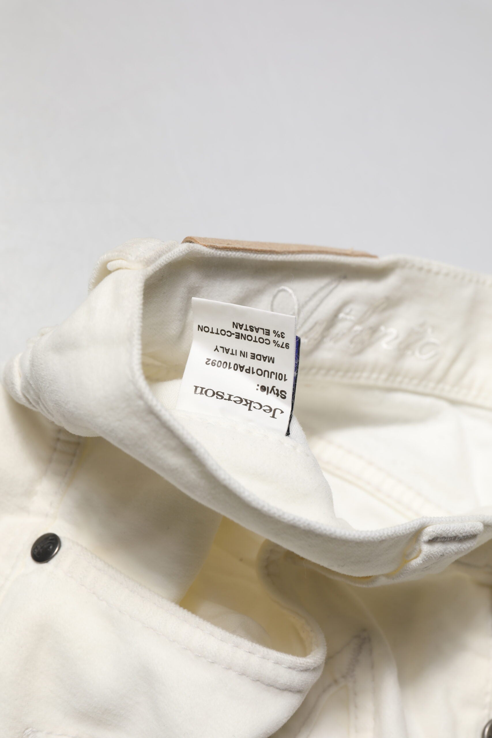 Calça de ganga para homem Jeckerson branca de algodão stretch com corte reto.