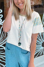 Weiß gestreiftes T-Shirt mit Rundhalsausschnitt