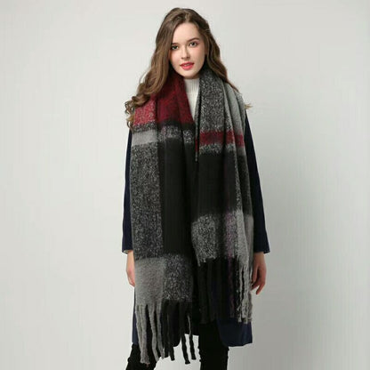 Cashmere Women's Scarf in Plaid Print