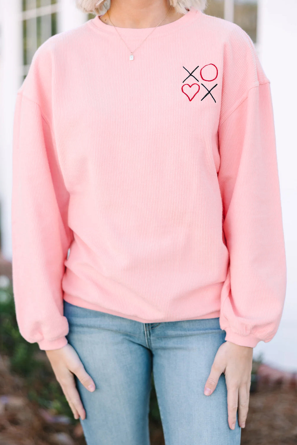 Sweatshirt rosa canelada 3D com estampado de coração XOXO e ombros caídos