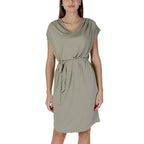 Vestido B. para Mulheres Jovens